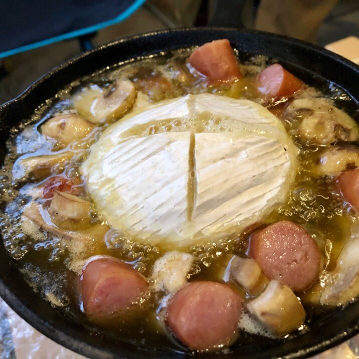キャンプ飯 カマンベールアヒージョ レシピ 作り方 By 名探偵あな 楽天レシピ キャンプ飯 カマンベールアヒージョ レシピ 作り方 By 名探偵あな 楽天レシピ